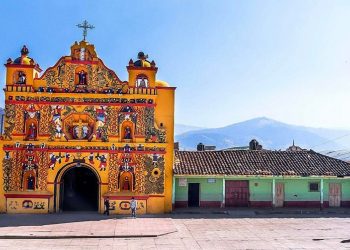 Los templos parroquiales son edificios históricos