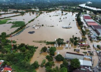La Iglesia de Guatemala unida y solidaria con quienes sufren,  en el Rosario de octubre.