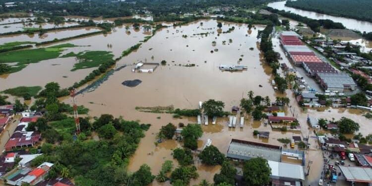 La Iglesia de Guatemala unida y solidaria con quienes sufren,  en el Rosario de octubre.