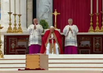 Dan ultimo adios en ritos funerales del Papa Emérito, Benedicto XVI