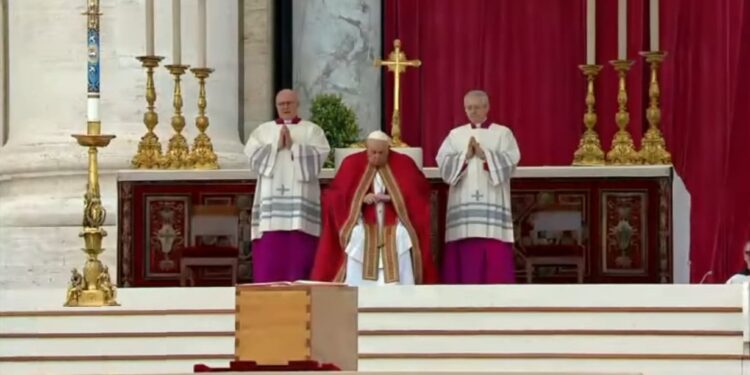 Dan ultimo adios en ritos funerales del Papa Emérito, Benedicto XVI