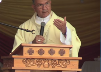 El Quiche recibe a Monseñor Juan Manuel Cuá con gran cariño y solemnidad