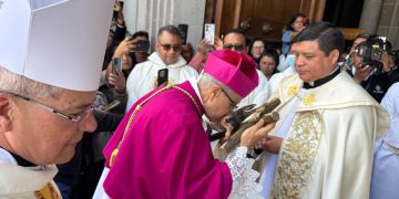 En ciudad Altense dan bienvenida al nuevo Arzobispo.