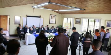 Aprecien todo lo verdadero, honesto y justo