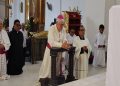 Pastor de todos, especialmente de los pobres.